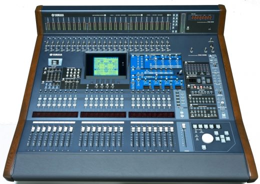 YAMAHA DM2000