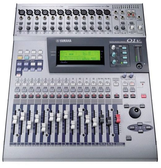 YAMAHA 01V